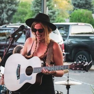 Meet your Posher, Robin